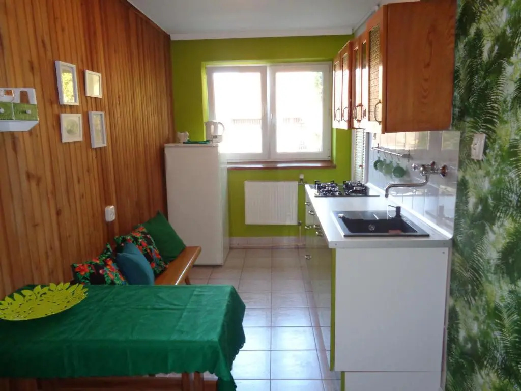 Uroczy Domek Z Ogrodem I Tarasem