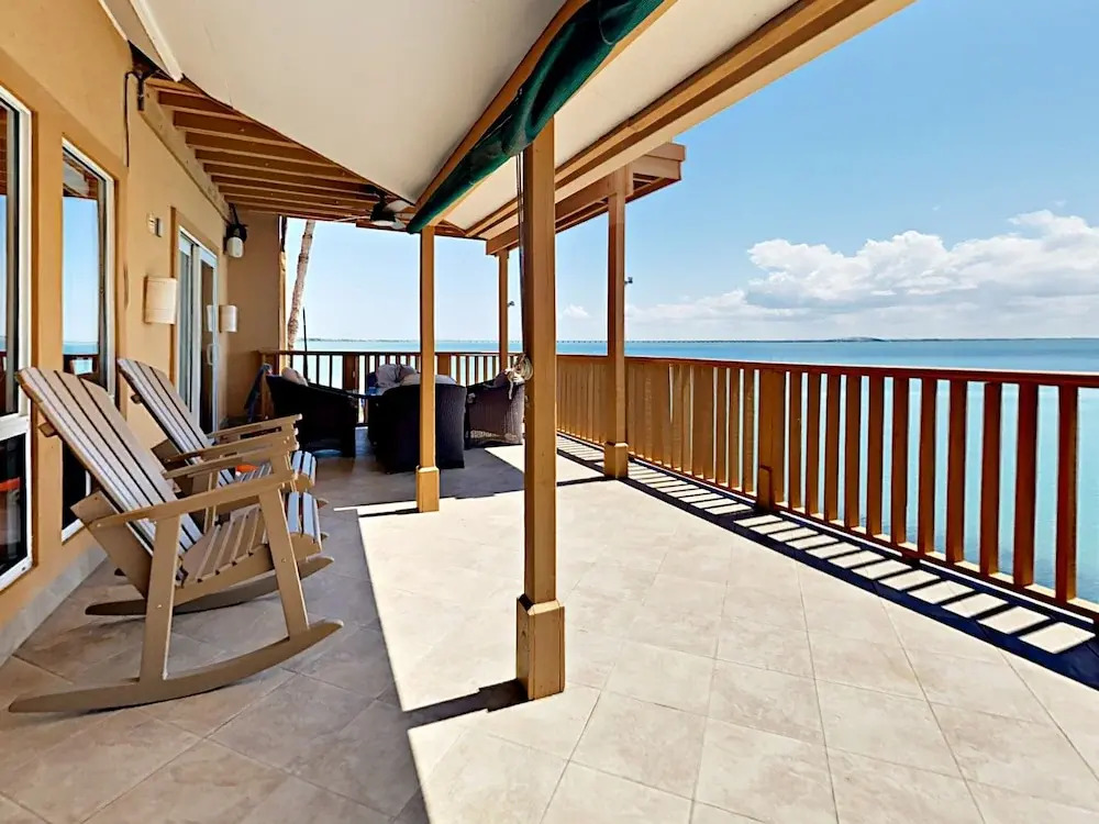 4br W/ Stunning Bay Views - Pool, Boat Slip 4 Bedroom Condo