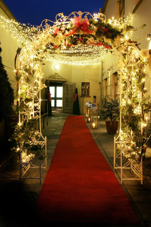Waterfoot Hotel