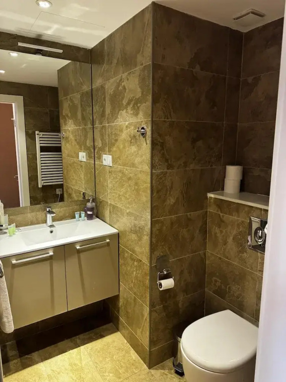 Elegant Apartment with Sea View in Alliance Palace