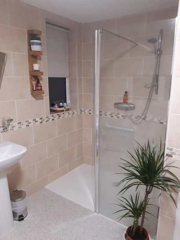 Stunning 3-bed Bungalow in Churchtown Southport