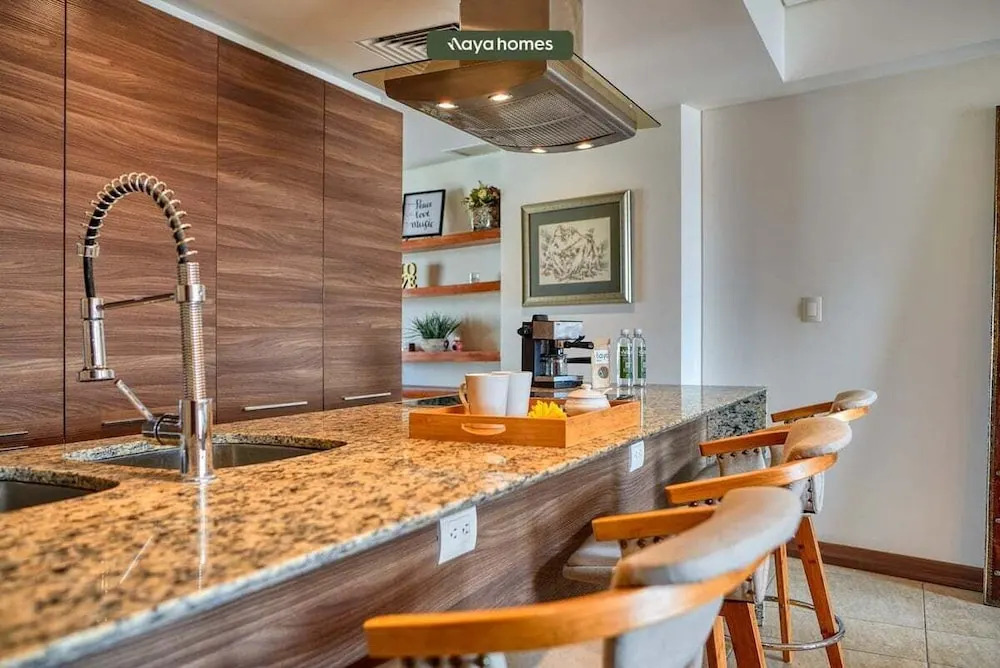 Luxury 2BR Condo in Marina - Pool - Zen Rooftop