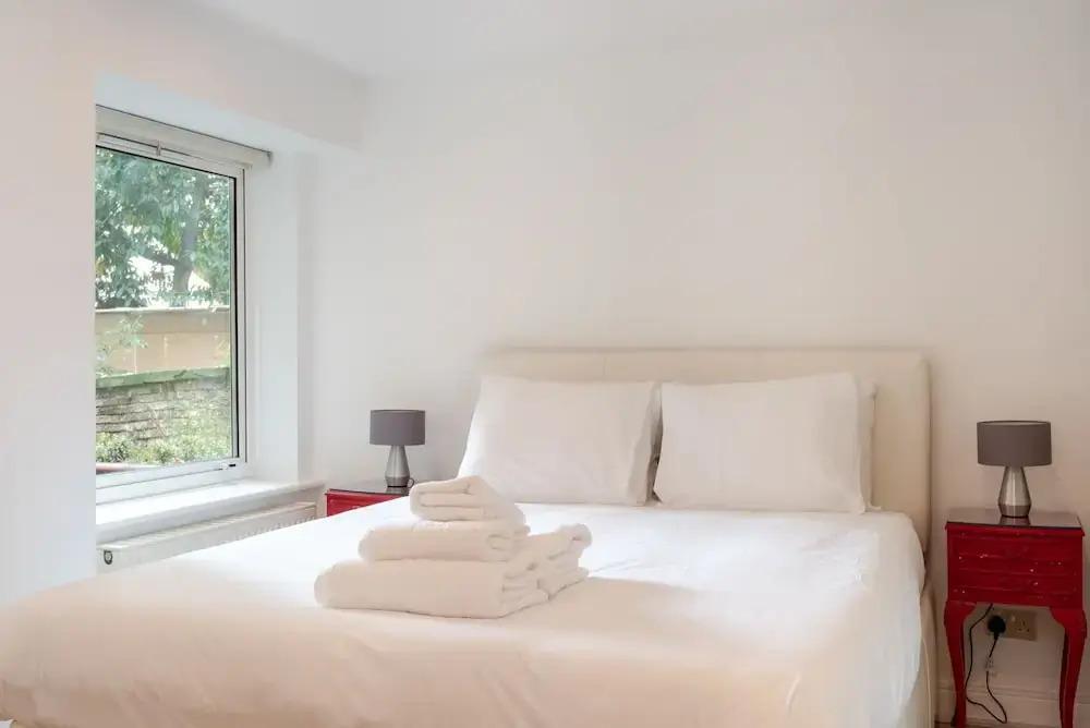Gorgeous, Central 2 Bed for Up To 4, Bayswater