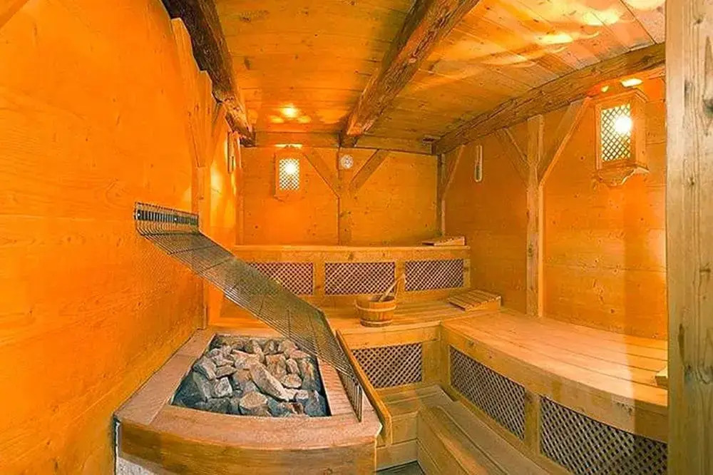 Chalet in St. Martin With Sauna & Hot Tub