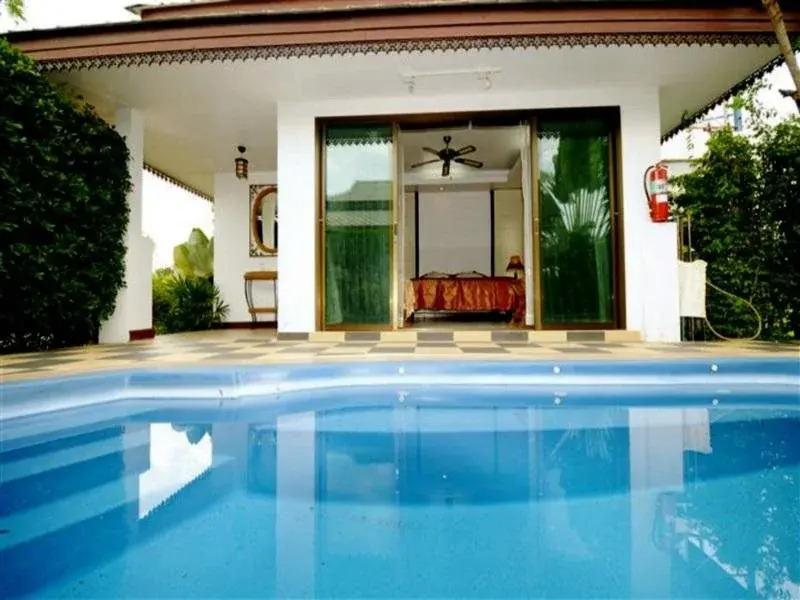 Sasithorn Garden View Hotel(ศศิธร การ์เดน วิว รีสอร์ท)