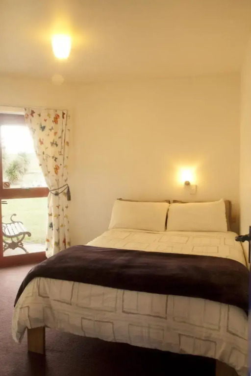 Old Bones Lodge Is 4.6 South Oamaru