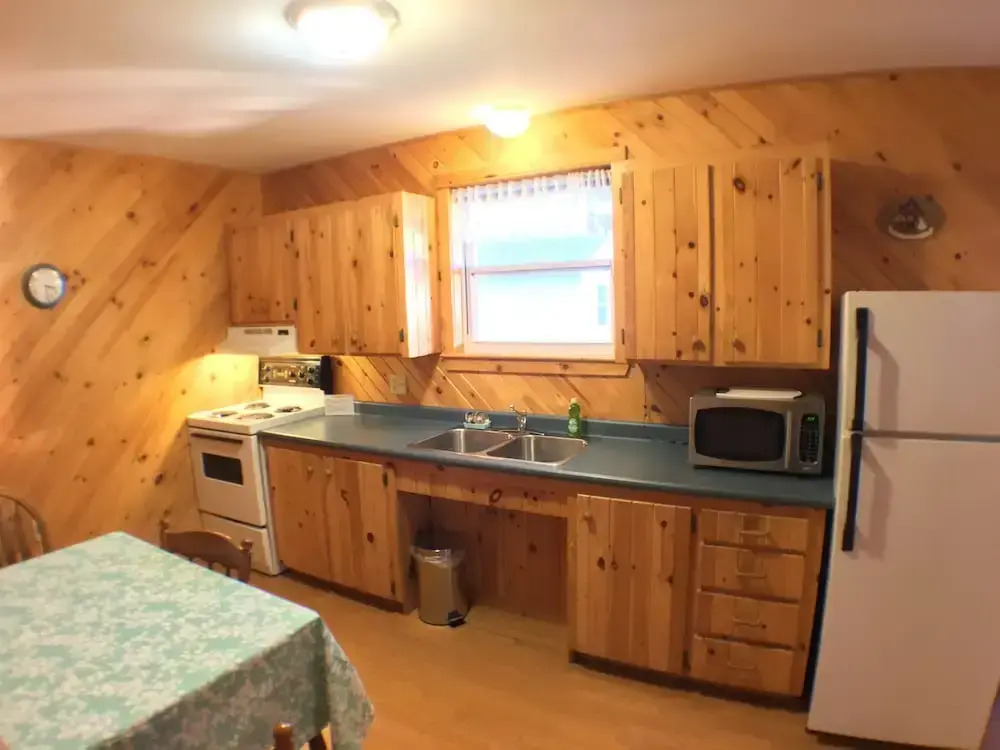 Upper Clements Cottages & RV Park