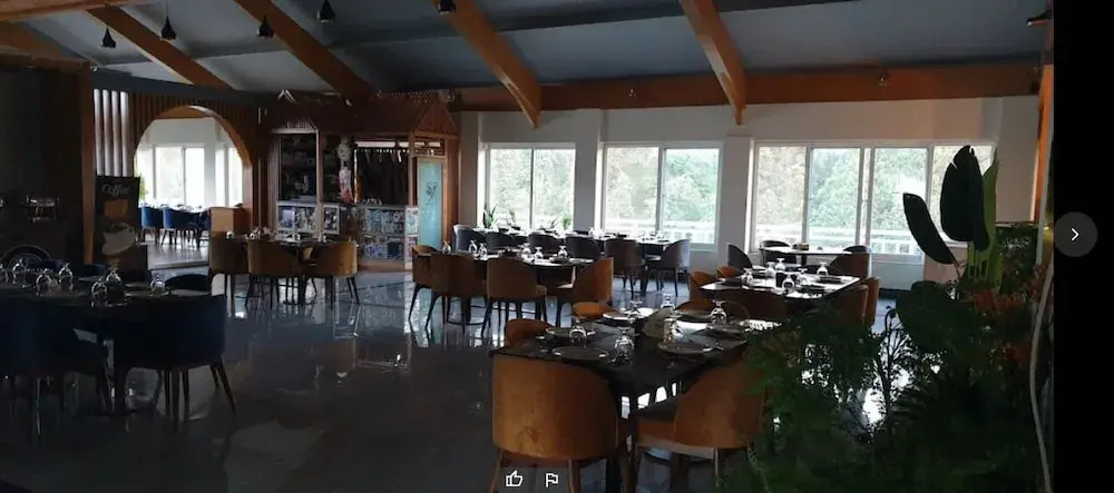 Mahgul Restaurant And Resort