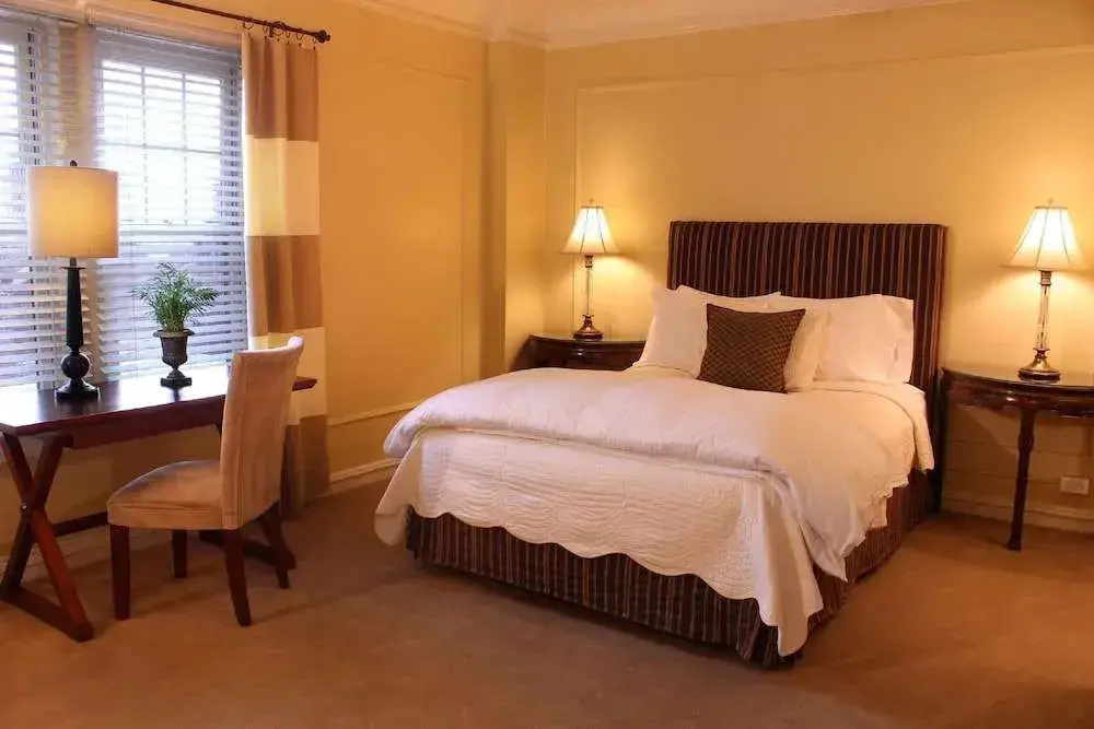 Morgan State House Inn