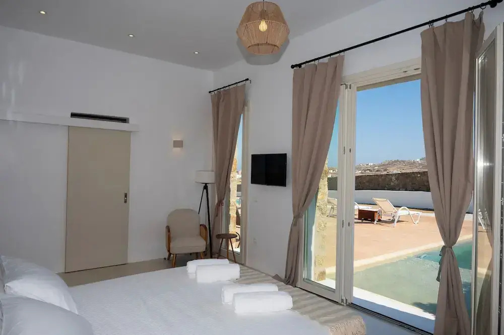 Adyton Mykonos Luxury Suites & Pools