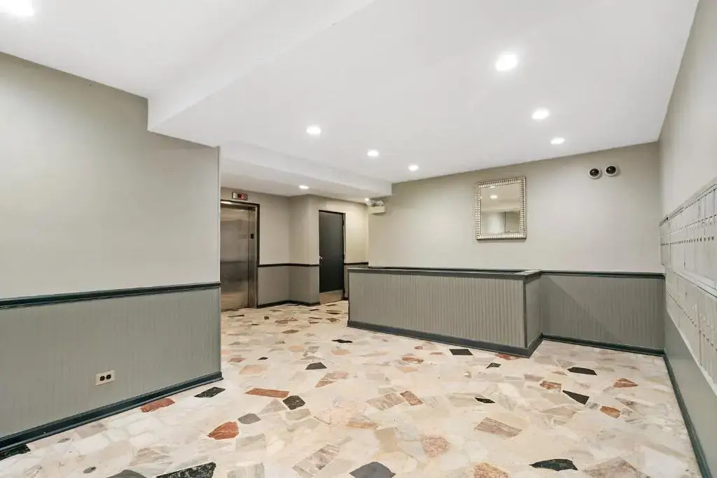 Fun Location Studio Apt near Boystown Best Price! OD8