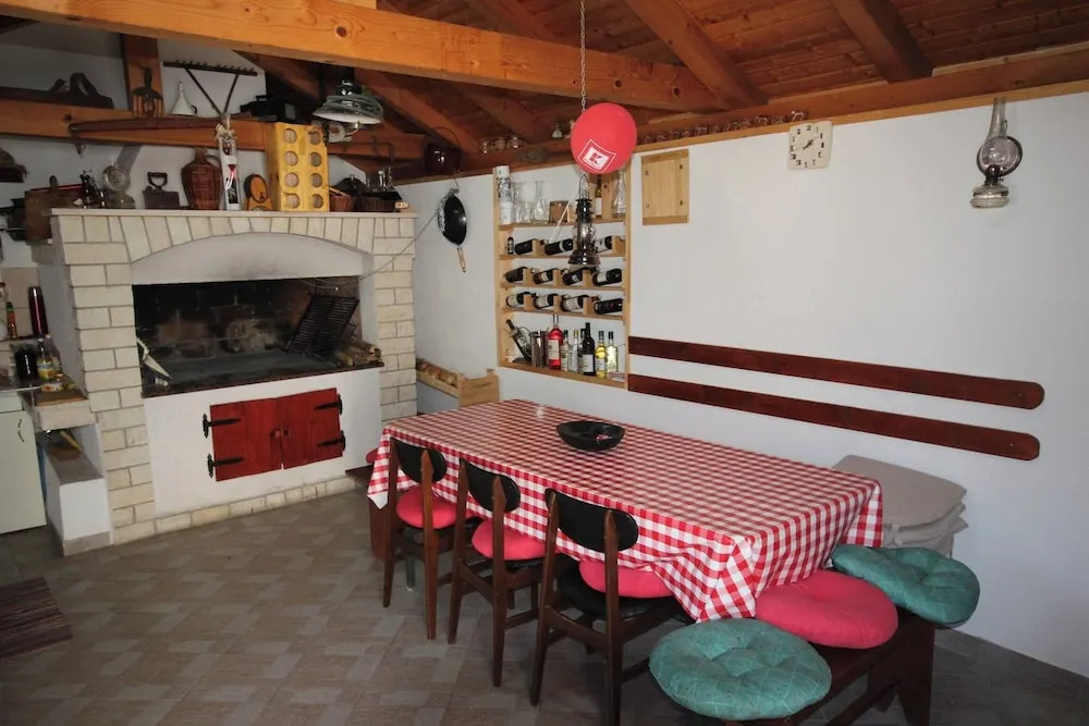 Small Apartment For A Great Holiday