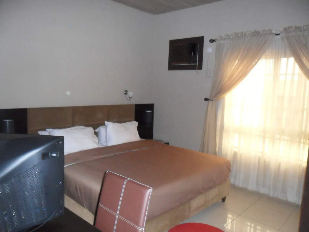 Swisscottage suites