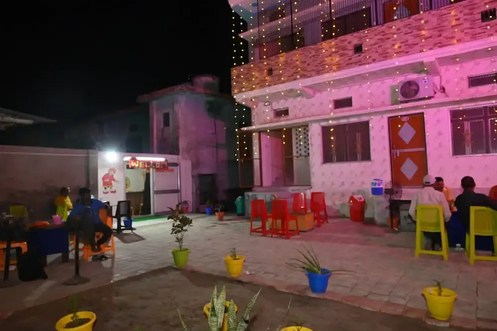 Shri Sita Vallabh pad Chhaya