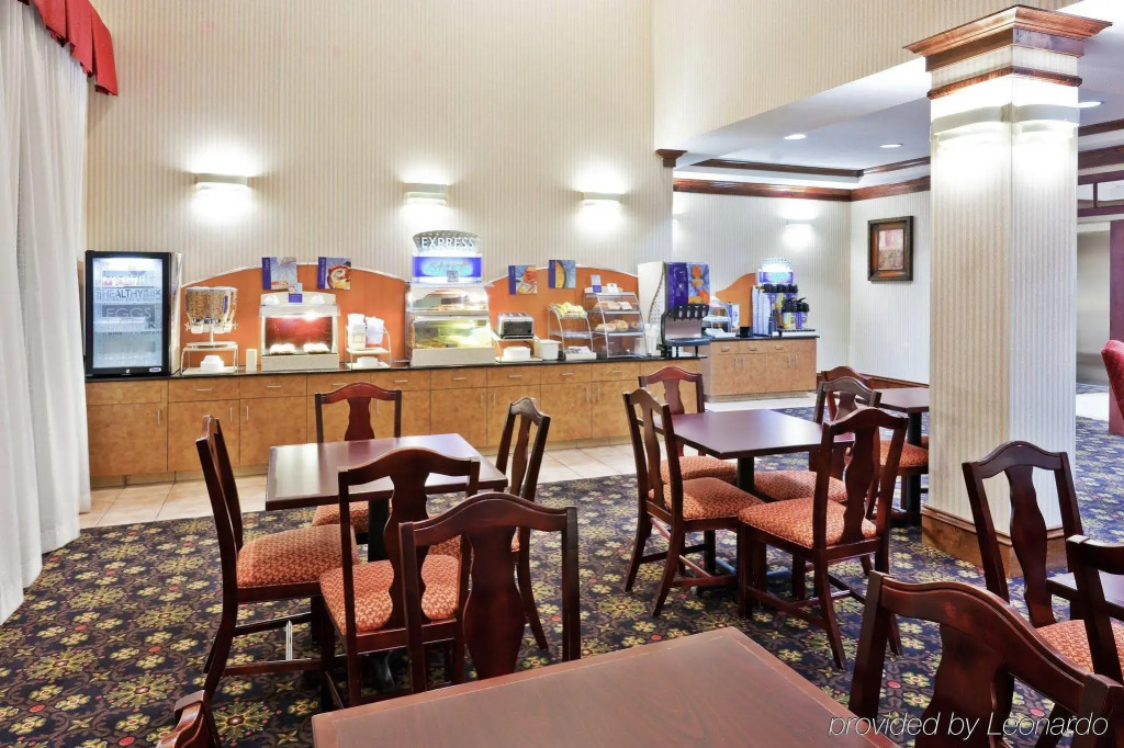 Best Western Plus Philadelphia-Choctaw Hotel and Suites