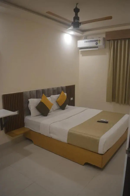 Hotel ABM Aura