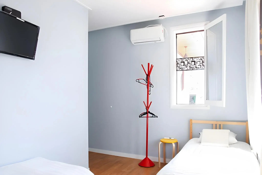 24 Guesthouse Gangnam Center - Female only