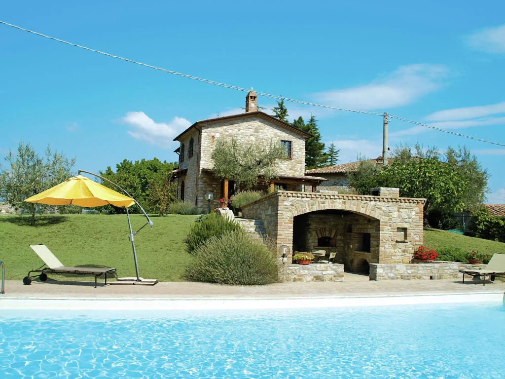 Villa in Umbertide with Pool and Garden