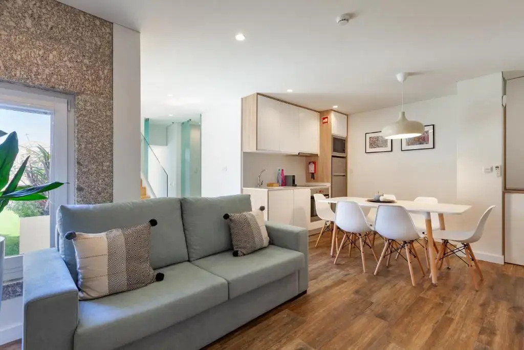 Polery Apartments Center