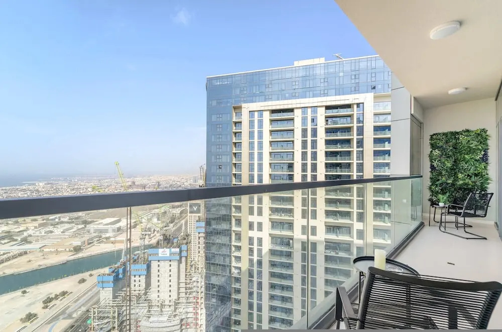 Silkhaus Stylish 2bdr in Aykon Tower