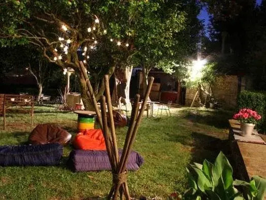 Roots&Boots Singular Hostel