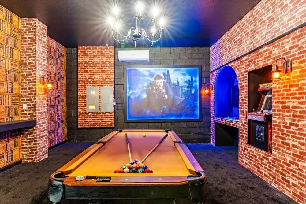 Elegant & Fun Pool/spa Games Room! 12 Bedroom Villa
