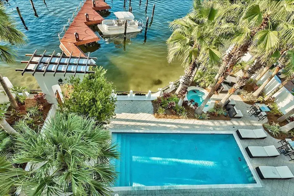 OLYMPIA CORAL SUITE 3 Bedroom Holiday Home by Five Star Properties