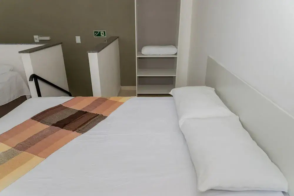 Loft c Wi-fi e Smart Lock a 650m do Projeto Tamar