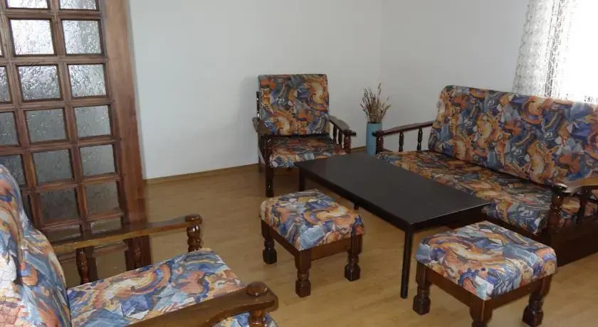Yanevi Apartments