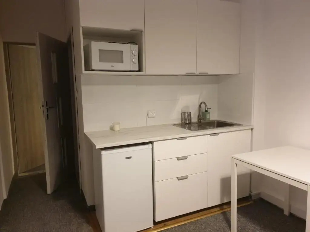 MiniStudio w Hostel Solec50 by Metro Station Centrum Kopernika Elektrownia Powisle 23 UNIT