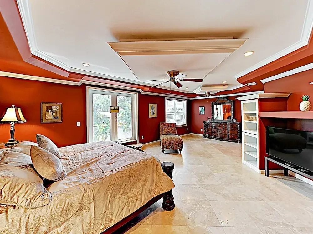 New Listing! European-style On Canal W/ Pool 4 Bedroom Home