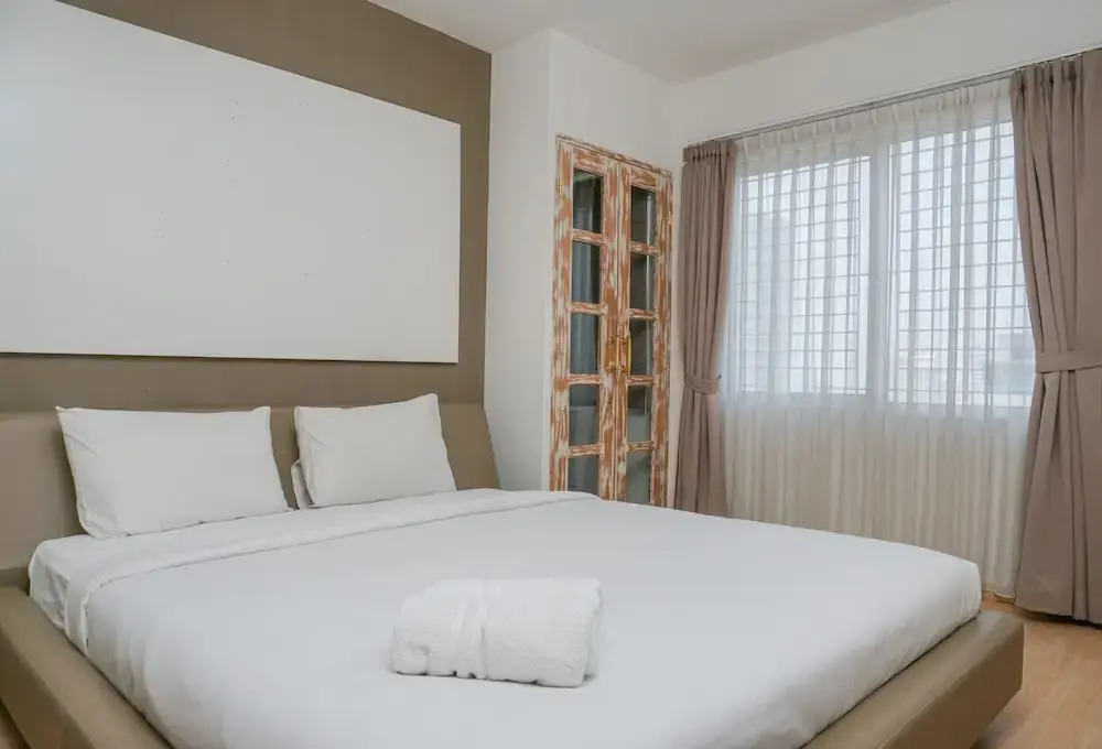Spacious and Fully Furnished 2BR Cosmo Mansion Apartment