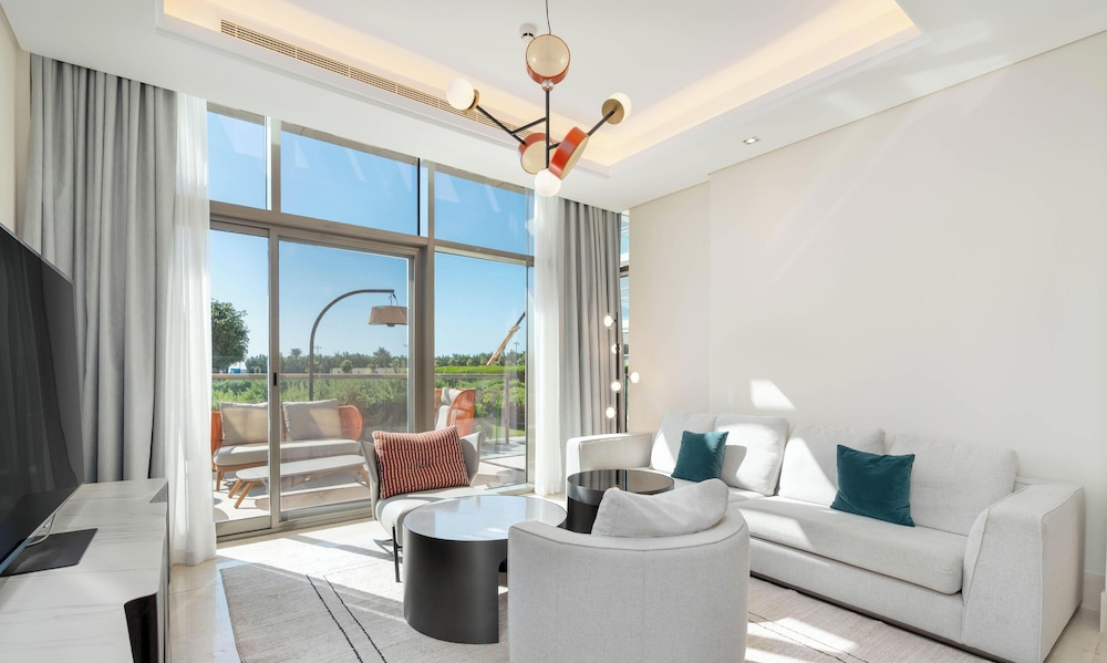 2BR with Terrace in The 8 by Bespoke