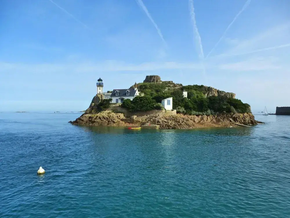 Charming Breton Holiday Home Right by the sea