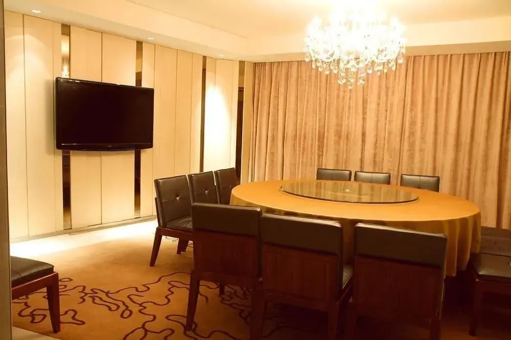 Wuhu Starlight Puli Hotel