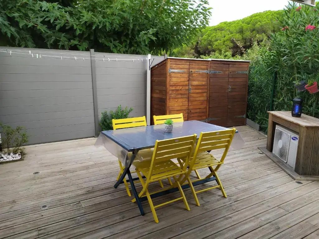 Beau studio avec grande terrasse