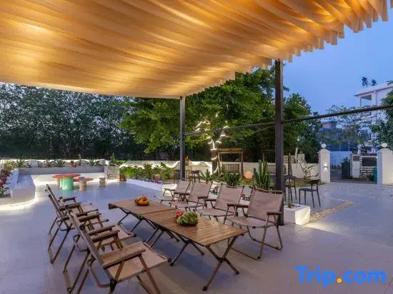 Moyan Light Luxury Sea View Audio-Visual Homestay