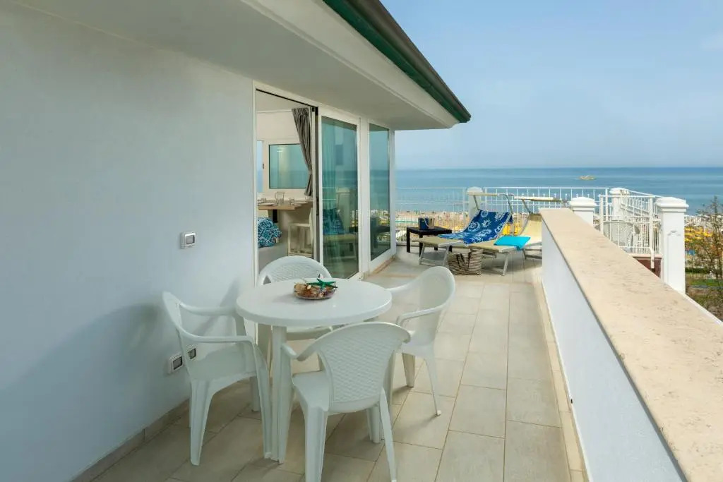 Rubino Smart Stay - Ideale per ragazzi - a 100m dal Mare - P r a t u r e c c i Group