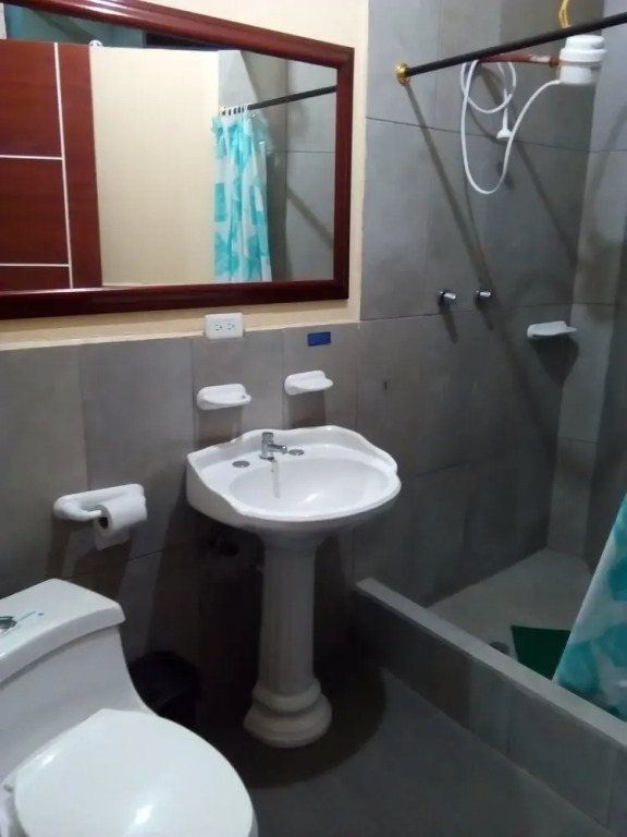 Hostal y Complejo Turístico La Rueda