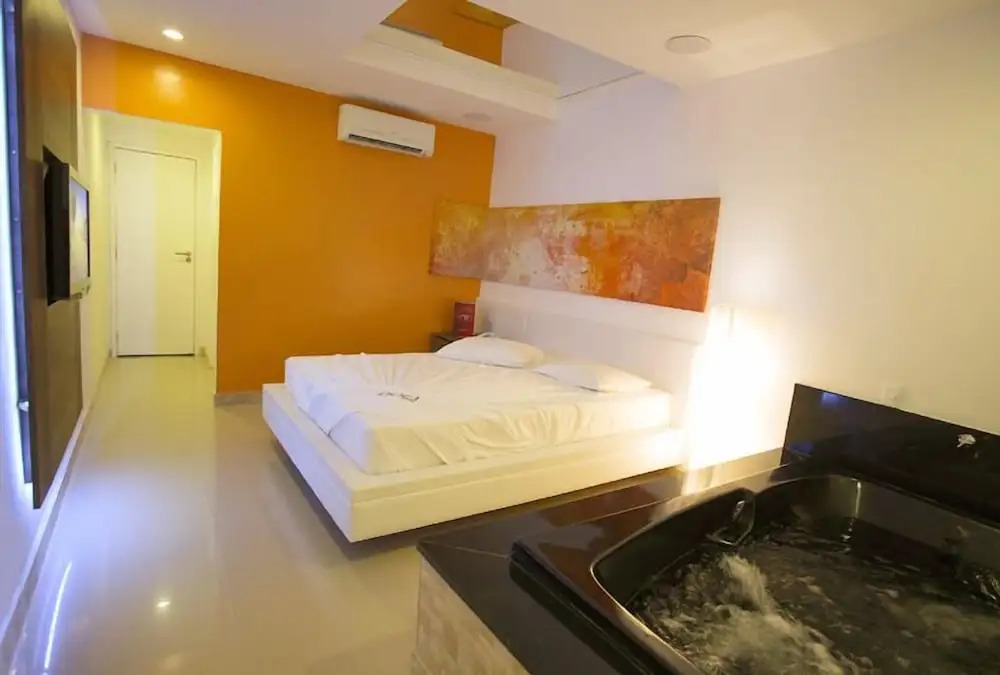 Play Motel
