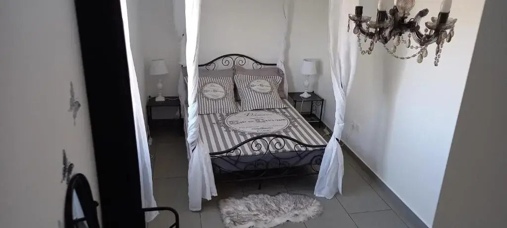 Maison Job