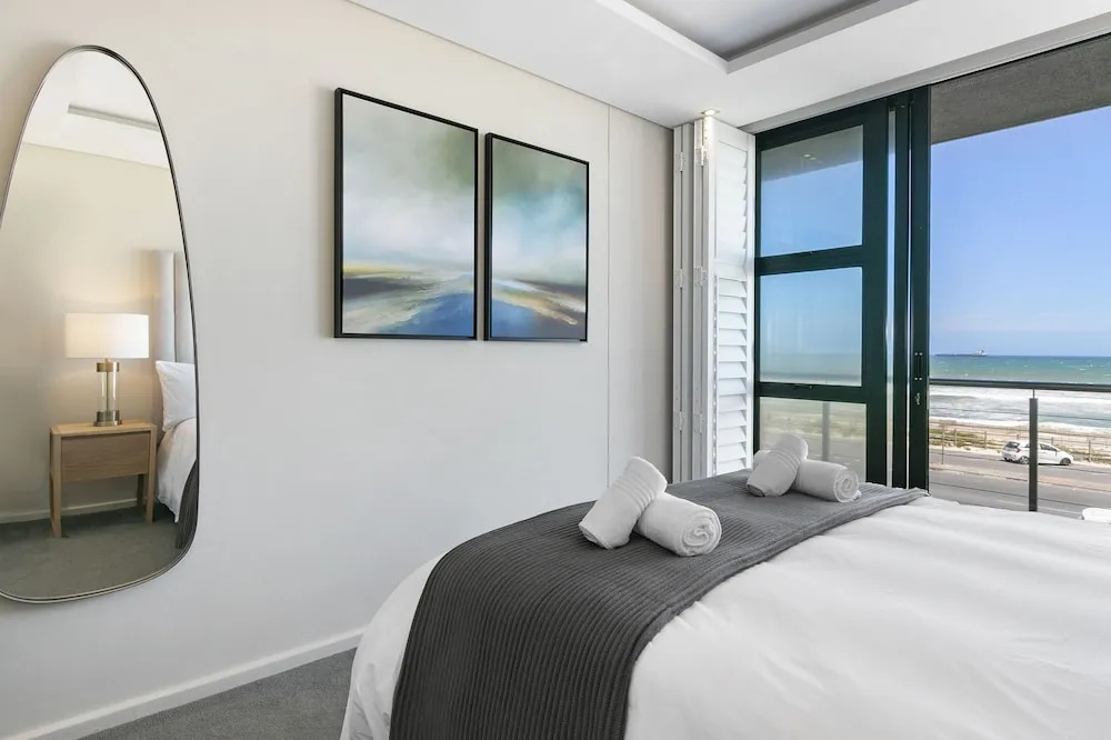 SeaCrest B102 by HostAgents