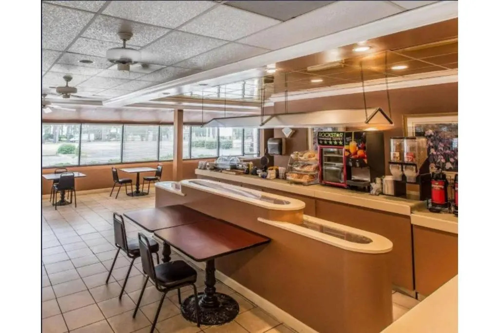 Travelers Inn Douglas By OYO US-441