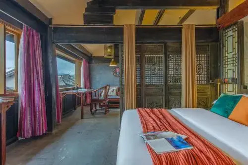 Lijiang Shiheyuan Jingyi Hotel