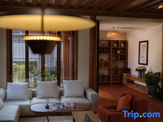 Lijiang Lanrun Homestay (Mufu Area, South Gate of Lijiang Old Town)