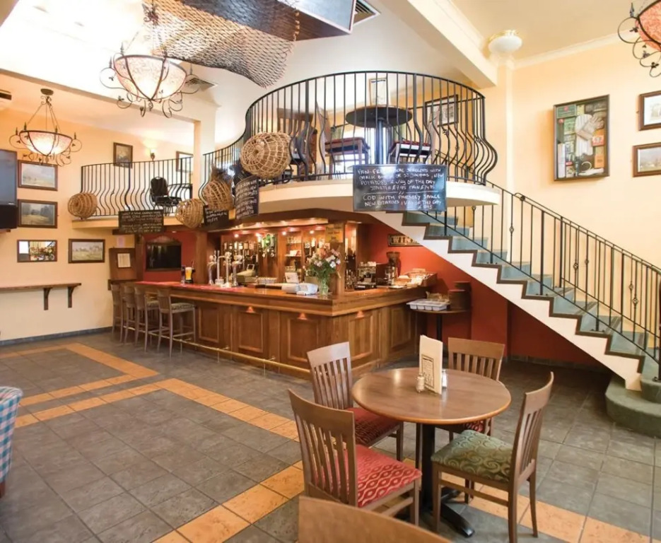 L'Eree Bay Hotel