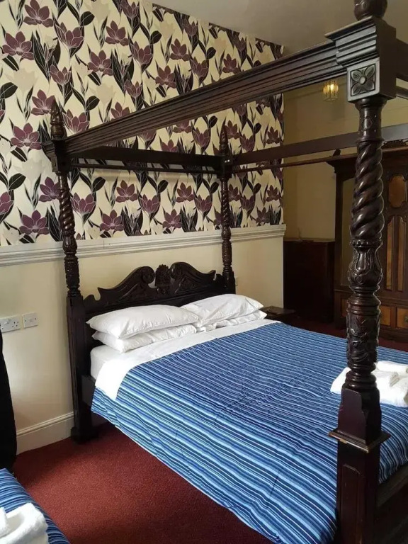 The Lismore Hotel