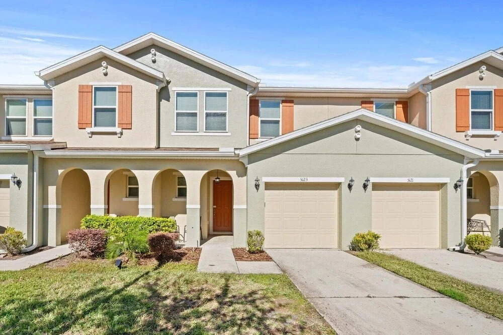 Newly Renovated! Charming Challet at Compass Bay