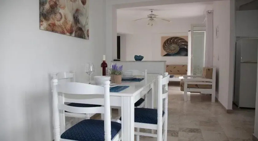 Cavaliere Houses