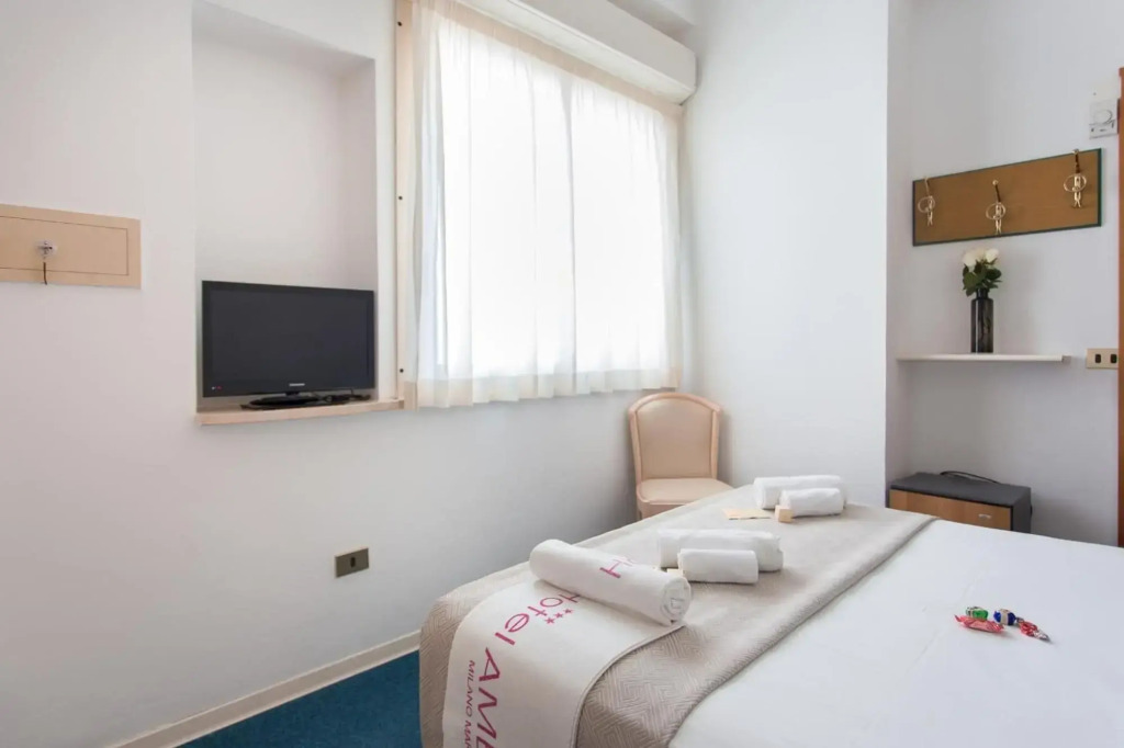 HOTEL AMBRA - Fronte Mare - Vicinissimi al Centro